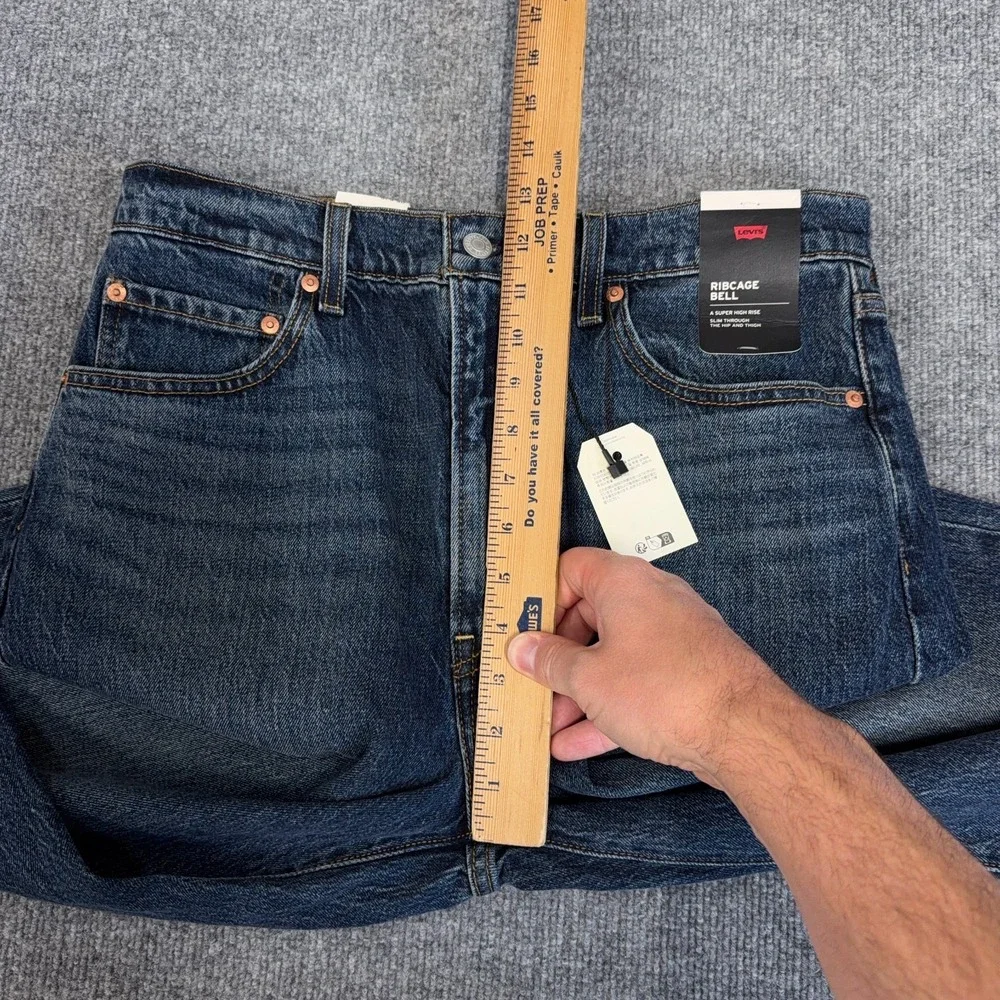 Levis Premium Jean Women 31x30 Ribcage Bell Wide Leg Boot Cut Super High Waist - Picture 5 of 15